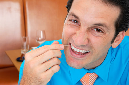 Nha khoa bật mí lý do khiến bạn rụng răng sớm
