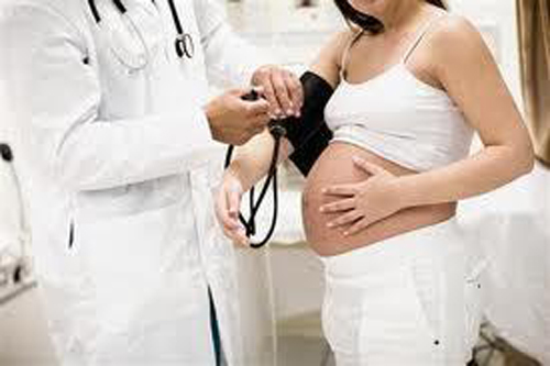 Nữ hộ sinh bật mí dấu hiệu dự báo chính xác thời điểm sinh con